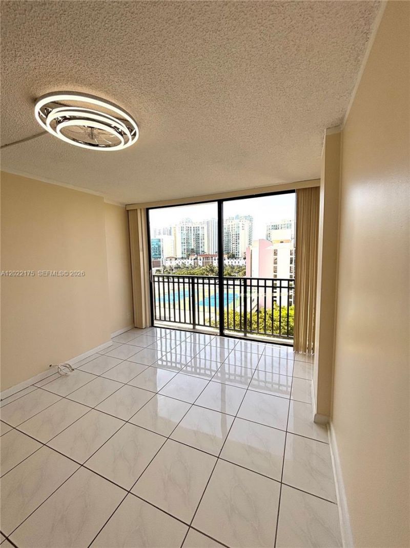 17011 N Bay Rd , Unit 1018, Sunny Isles Beach, FL 33160 Photo