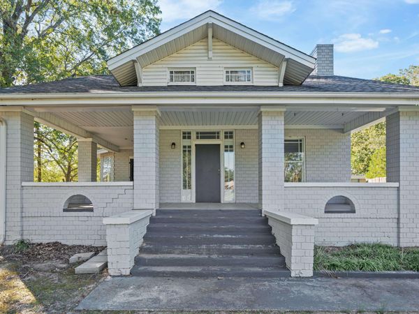 302 Foster Park Dr., Booneville, MS 38829
