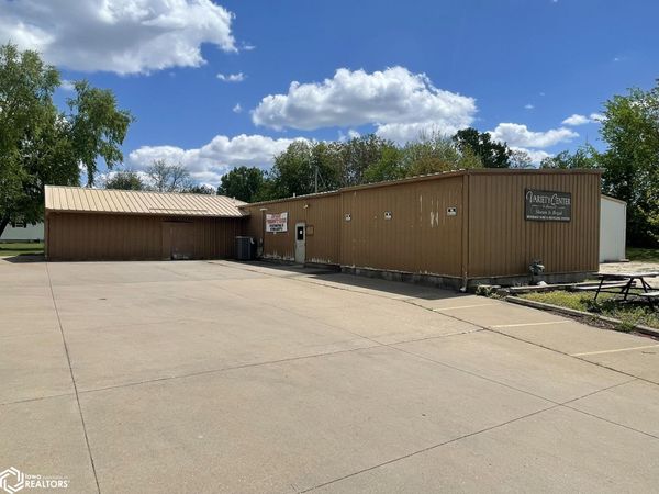 1804 Douglas Avenue, Burlington, IA 52601