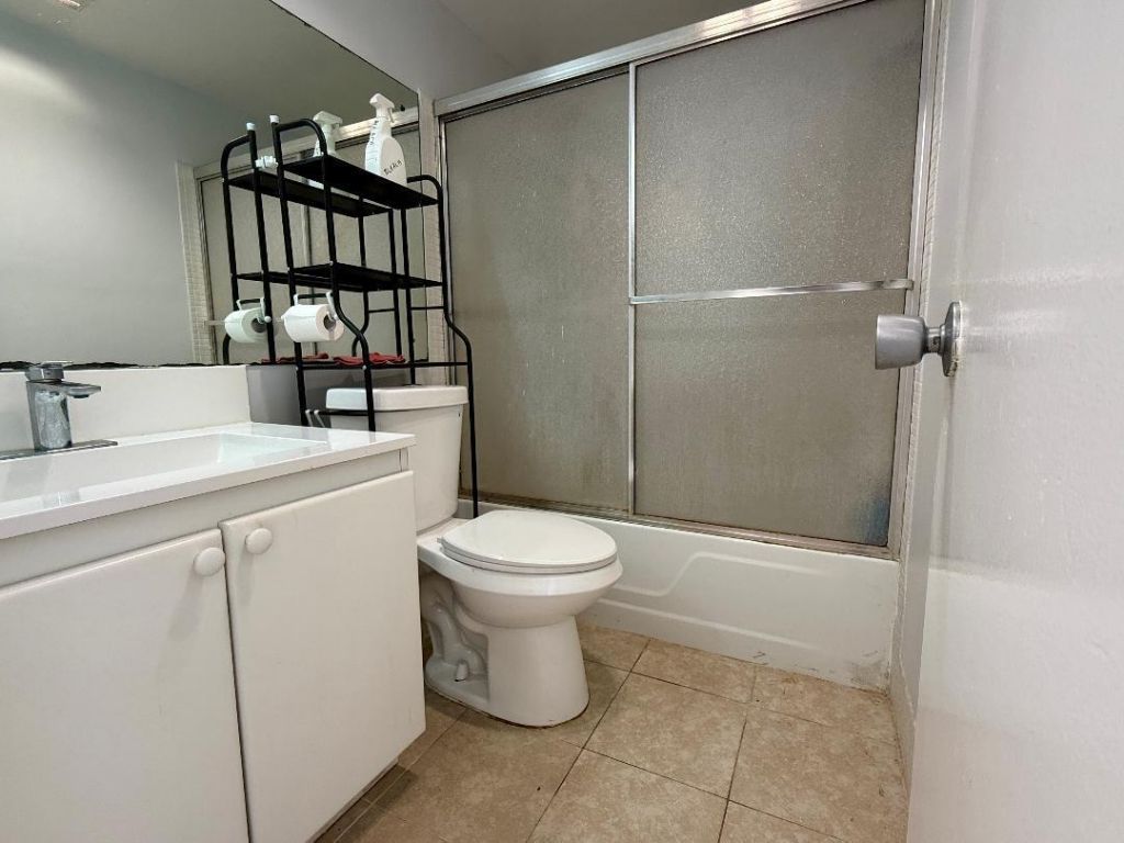 54 Salisbury C, Unit 54, West Palm Beach, FL 33417 Photo