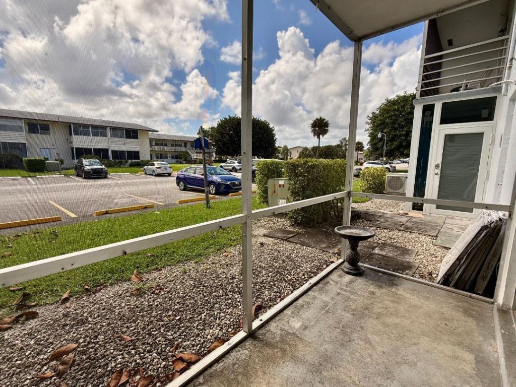 54 Salisbury C, Unit 54, West Palm Beach, FL 33417 Photo