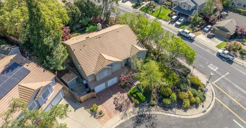 100 Hensey Ct, Folsom, CA 95630 Photo