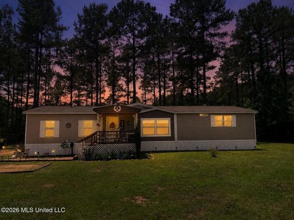78 Game Reserve Road, Columbia, MS 39429