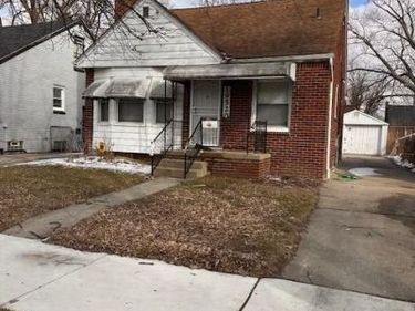 19520 Strasburg Street , Detroit, MI 48205