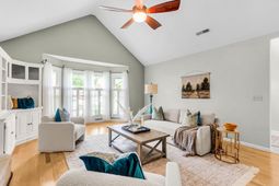 104 Dresden Drive photo 4