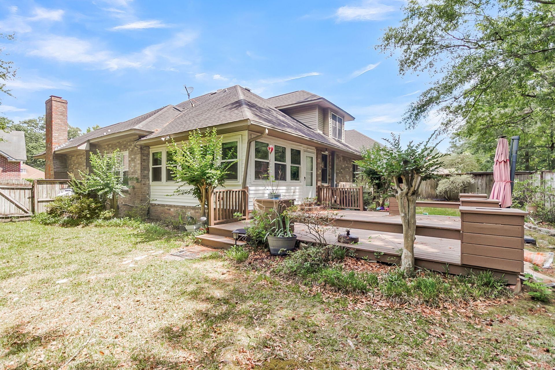 104 Dresden Drive Photo 37