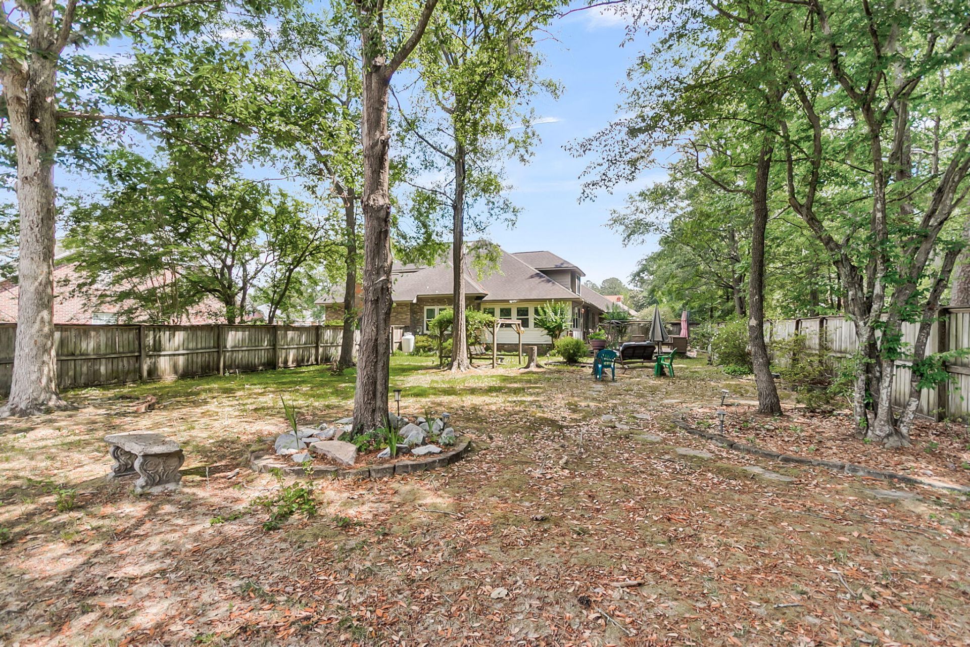 104 Dresden Drive Photo 39