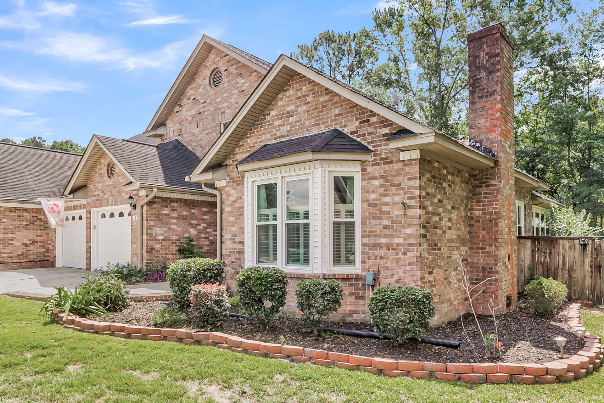 104 Dresden Drive Photo 43