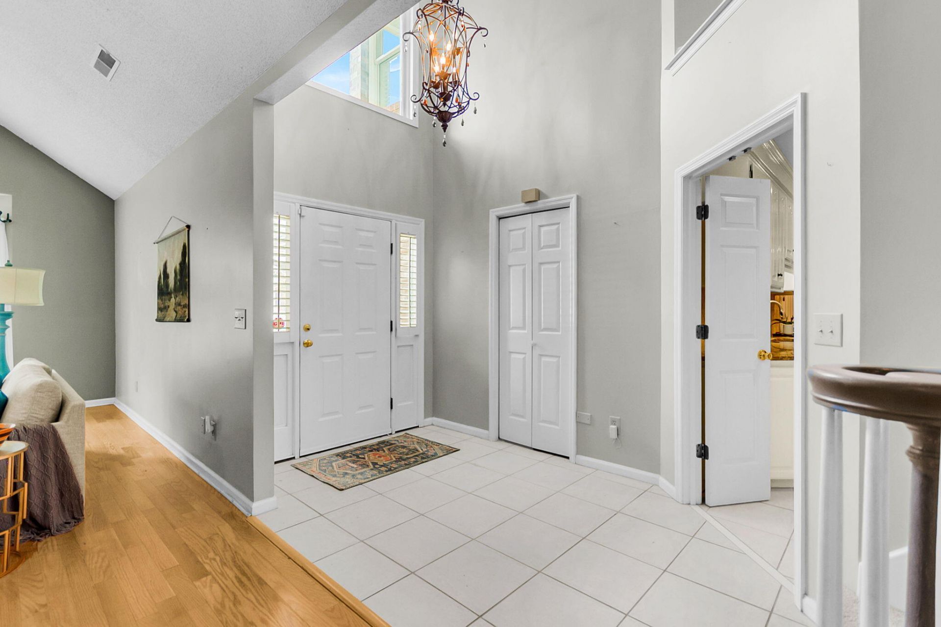 104 Dresden Drive Photo 8