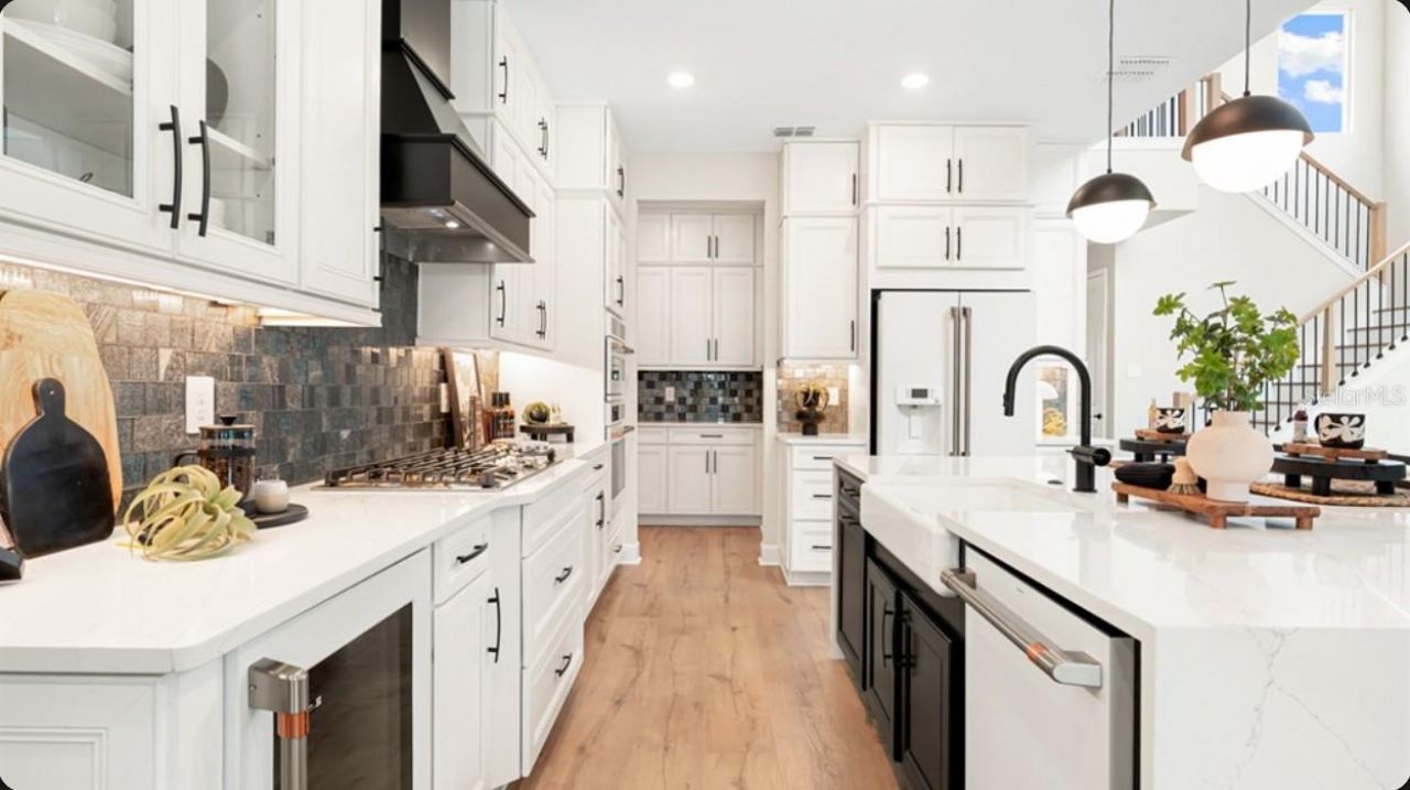 7895 Interstellar Avenue, Sarasota, FL 34241 Photo