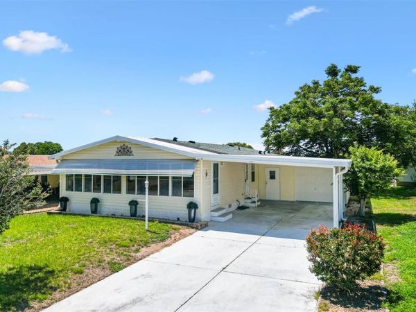1616 BAYHILL DRIVE , LADY LAKE, FL 32159