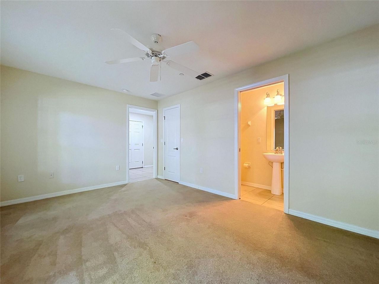10144 Arbor Run Drive, Unit 31, Tampa, FL 33647 Photo