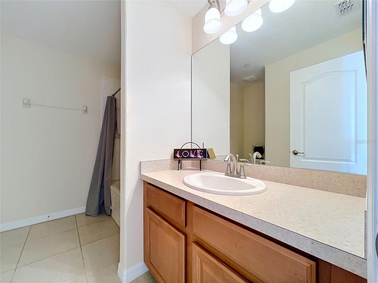 10144 Arbor Run Drive, Unit 31, Tampa, FL 33647 Photo
