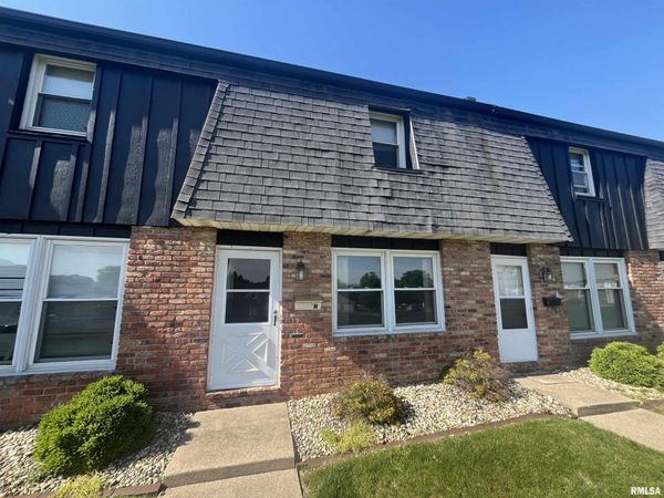 1919 CANTERBURY Drive, Unit H, Washington, IL 61571