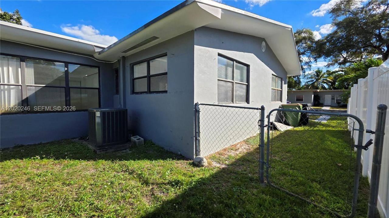 525 NE 132nd Ter , Unit 525 or 527, North Miami, FL 33161 Photo