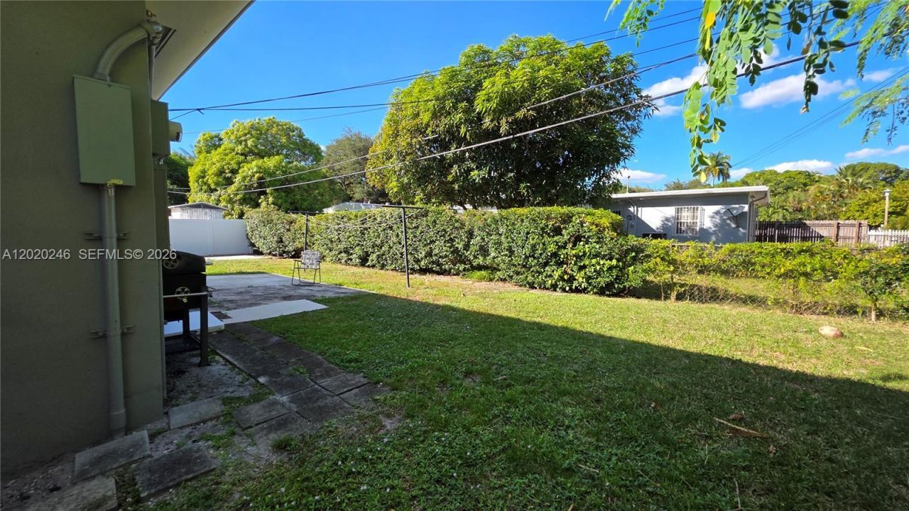 525 NE 132nd Ter , Unit 525 or 527, North Miami, FL 33161 Photo
