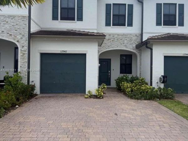 12942 SW 231st St , Unit 12942, Miami, FL 33170