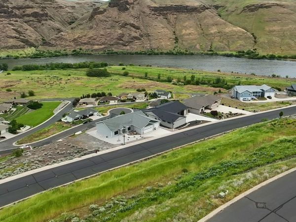 1480 River Ridge Dr, Asotin, WA 99402
