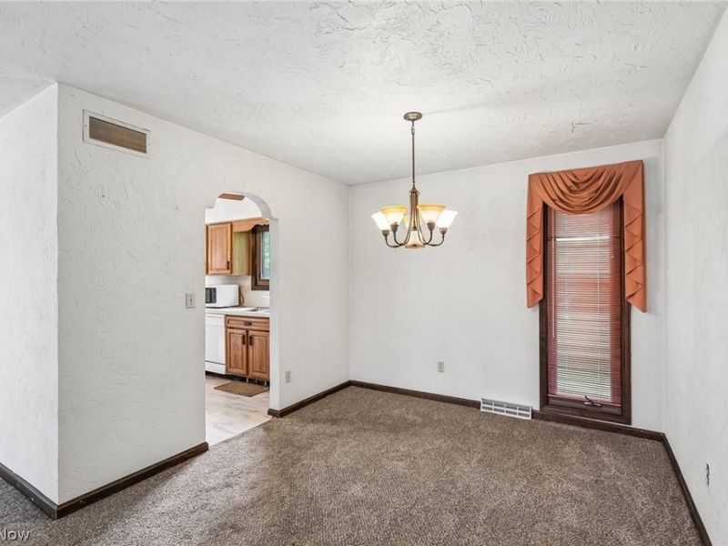 4100 Ivanhoe Drive, Lorain, OH 44053 Photo 8
