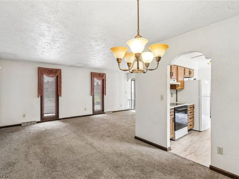4100 Ivanhoe Drive, Lorain, OH 44053 Photo 9