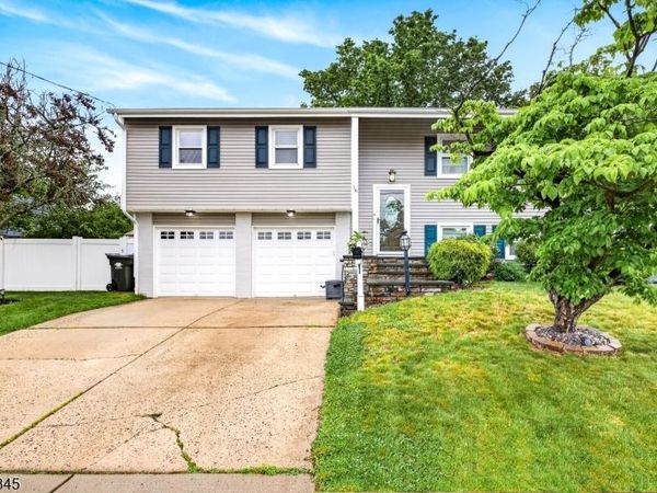 16 10Th Ave, Monroe, NJ 08831