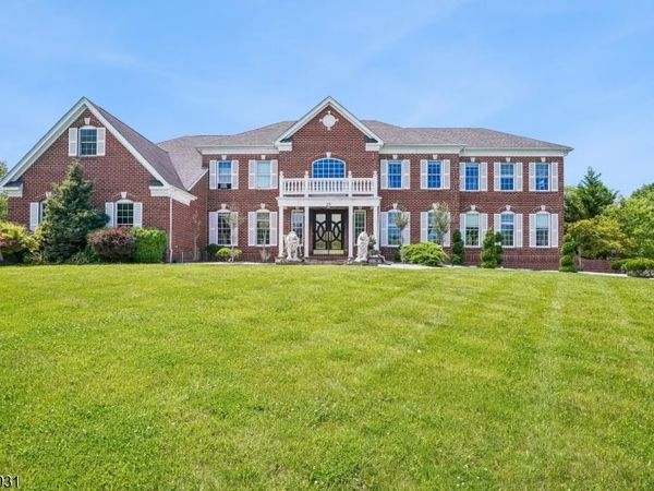 23 Balmoral Dr, Alexandria, NJ 08867