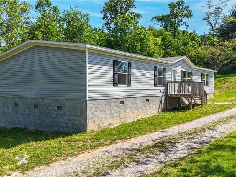 7455 Stanleyville Road, Whipple, OH 45788 Photo 2