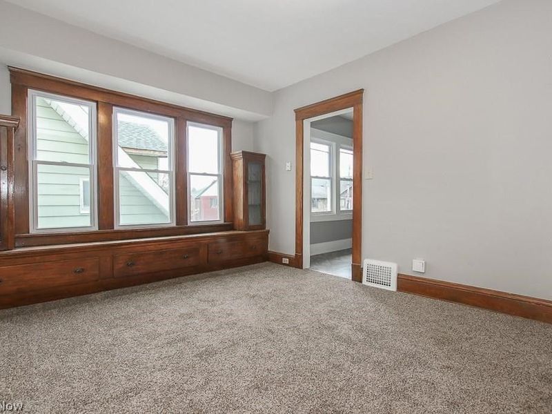 10601 Linnet Avenue, Cleveland, OH 44111 Photo 10