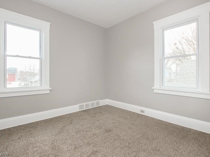 10601 Linnet Avenue, Cleveland, OH 44111 Photo 15