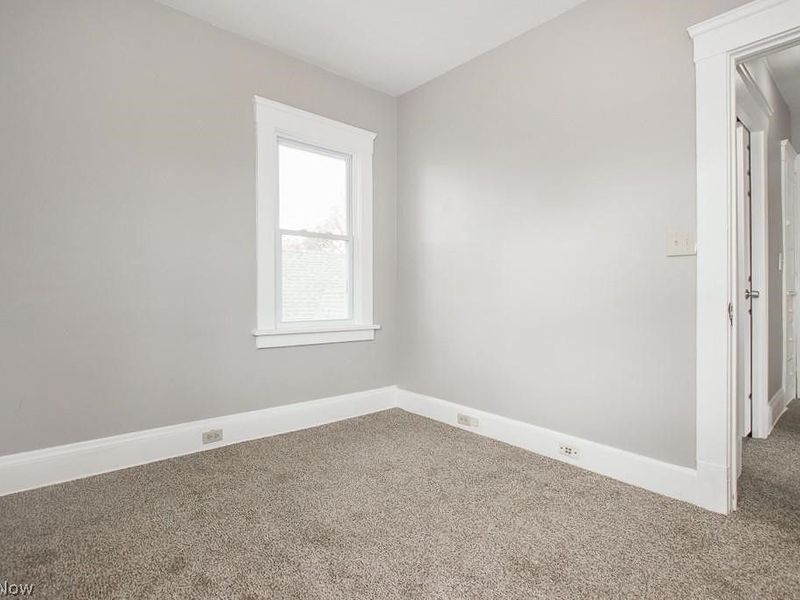 10601 Linnet Avenue, Cleveland, OH 44111 Photo 16