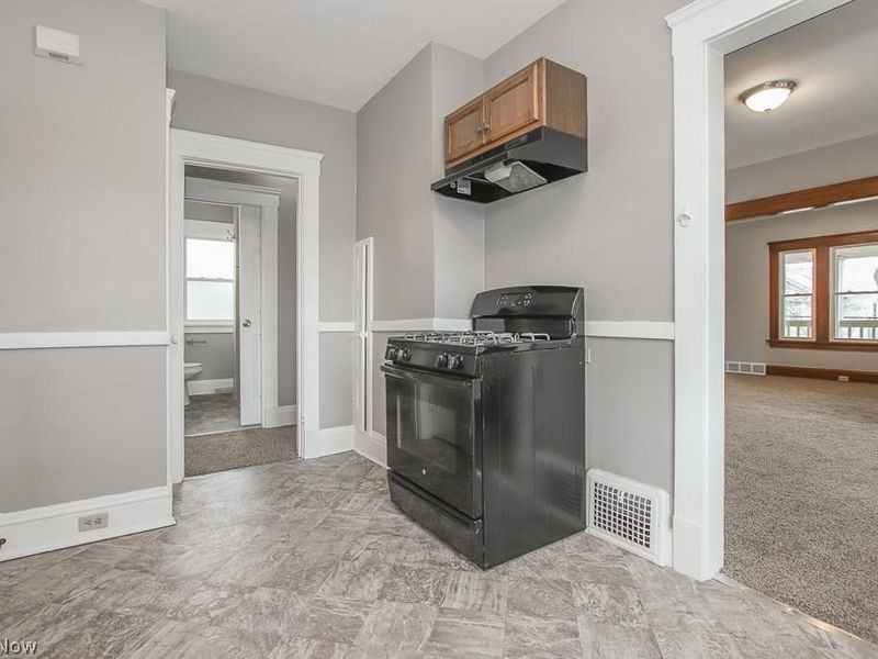 10601 Linnet Avenue, Cleveland, OH 44111 Photo 19