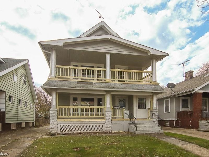 10601 Linnet Avenue, Cleveland, OH 44111 Photo 2