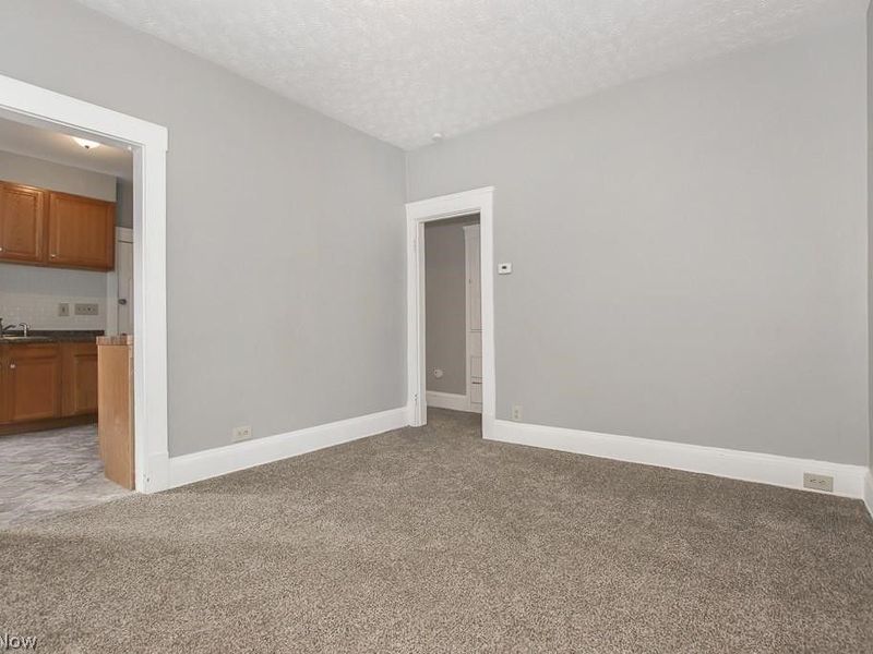 10601 Linnet Avenue, Cleveland, OH 44111 Photo 23