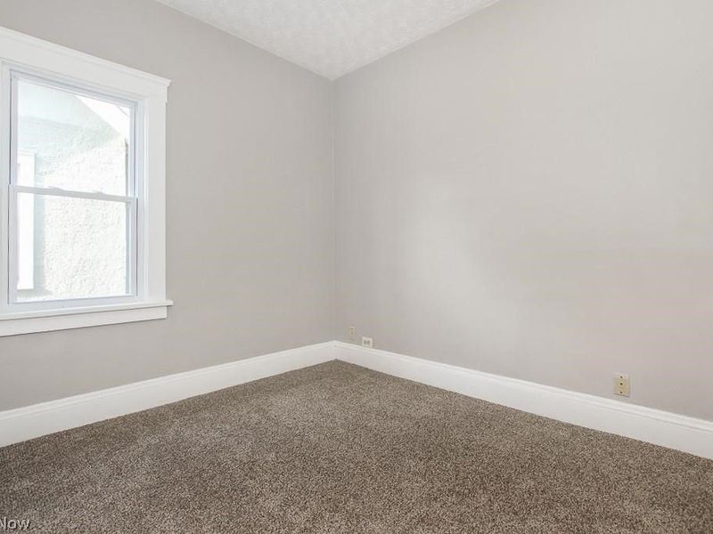 10601 Linnet Avenue, Cleveland, OH 44111 Photo 26
