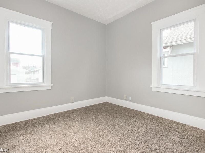 10601 Linnet Avenue, Cleveland, OH 44111 Photo 28