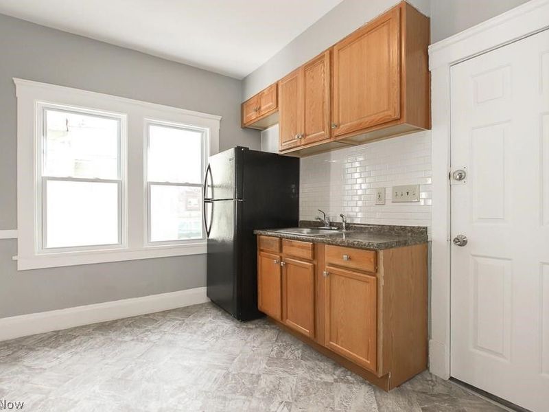 10601 Linnet Avenue, Cleveland, OH 44111 Photo 30