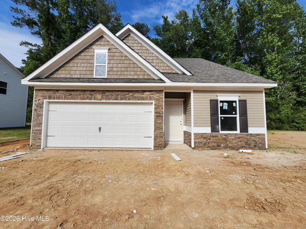 1673 Elk Run Drive, Fayetteville, NC 28312