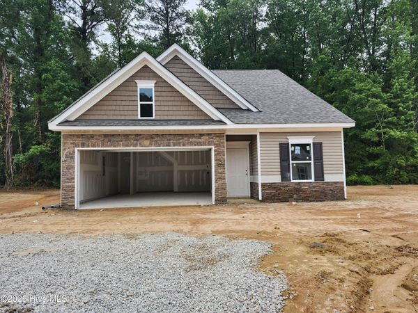 1673 Elk Run Drive, Fayetteville, NC 28312