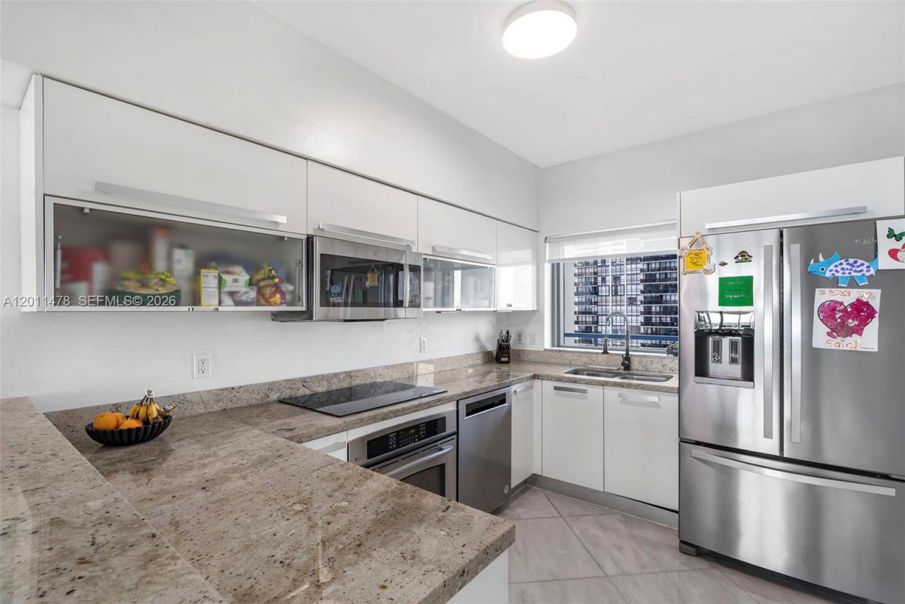 601 NE 36th St, Unit 1103, Miami, FL 33137 Photo