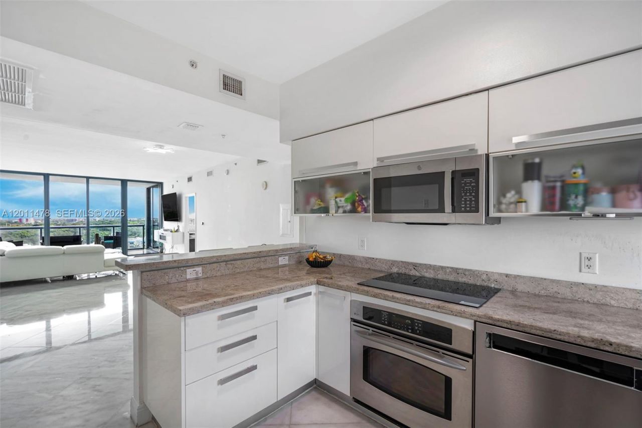 601 NE 36th St, Unit 1103, Miami, FL 33137 Photo