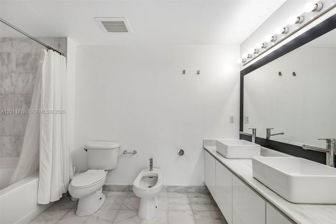601 NE 36th St, Unit 1103, Miami, FL 33137 Photo