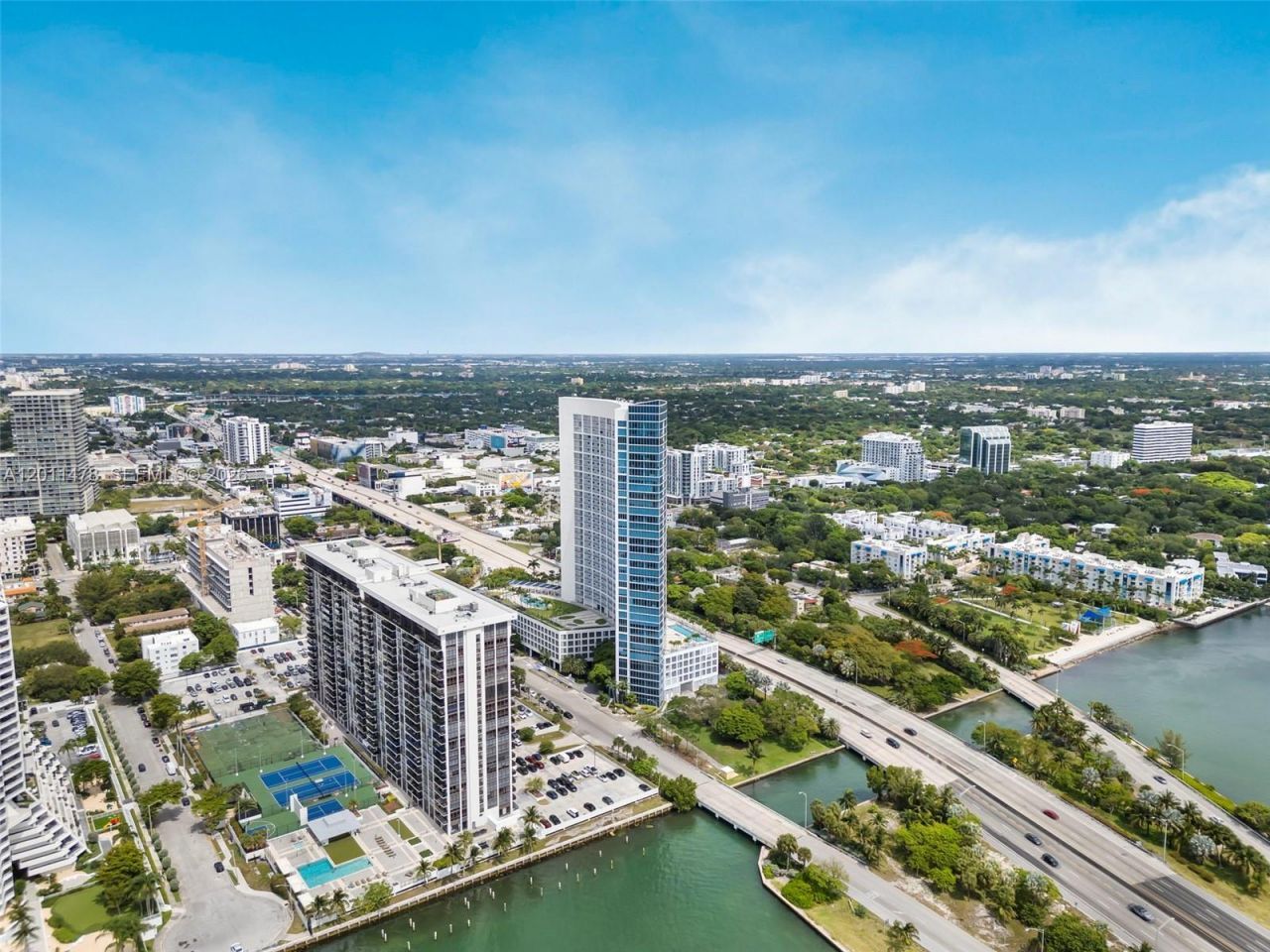 601 NE 36th St, Unit 1103, Miami, FL 33137 Photo