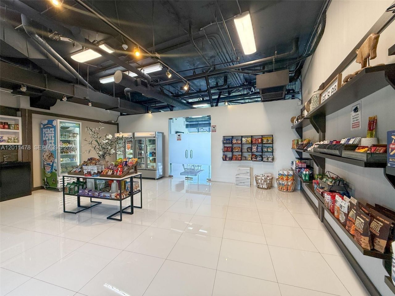 601 NE 36th St, Unit 1103, Miami, FL 33137 Photo