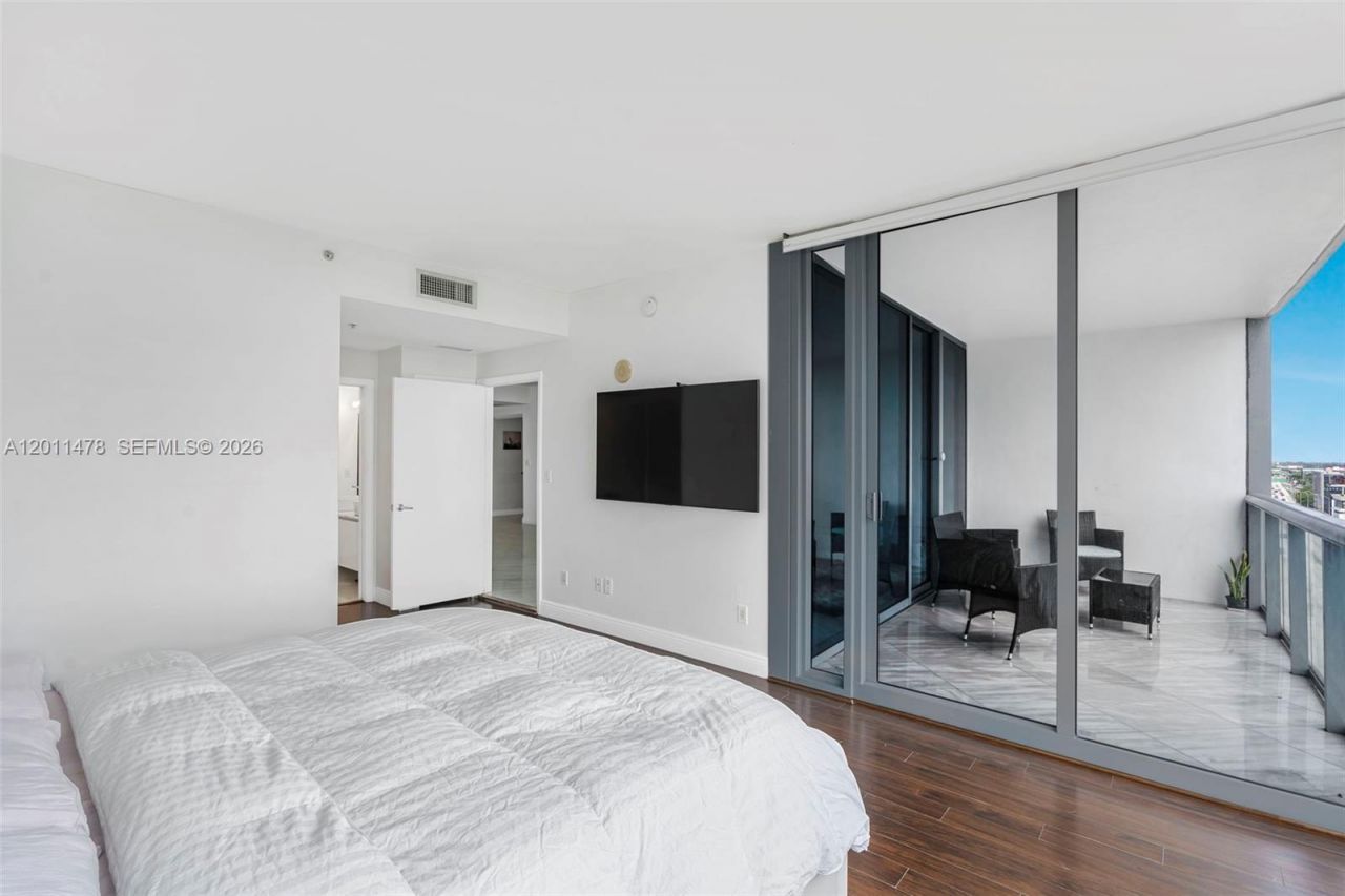 601 NE 36th St, Unit 1103, Miami, FL 33137 Photo