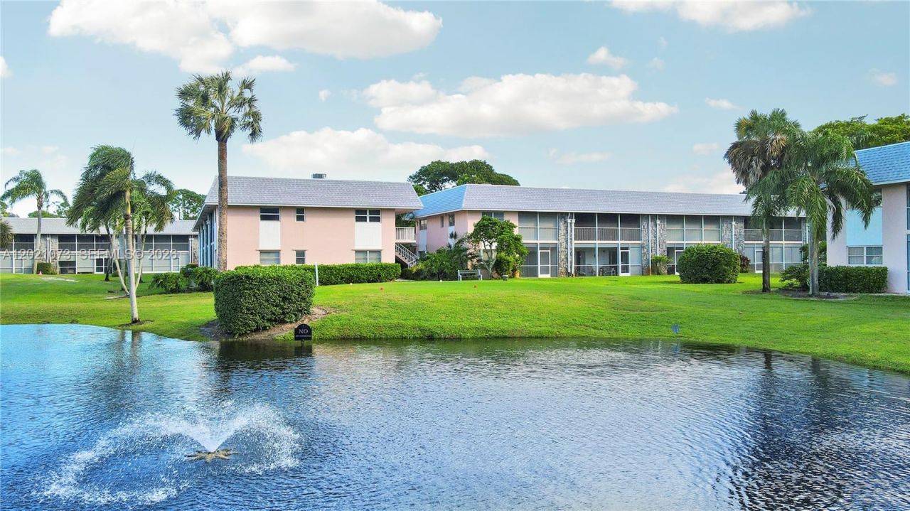 18081 SE Country Club Dr , Unit 13-121, Jupiter, FL 33469 Photo