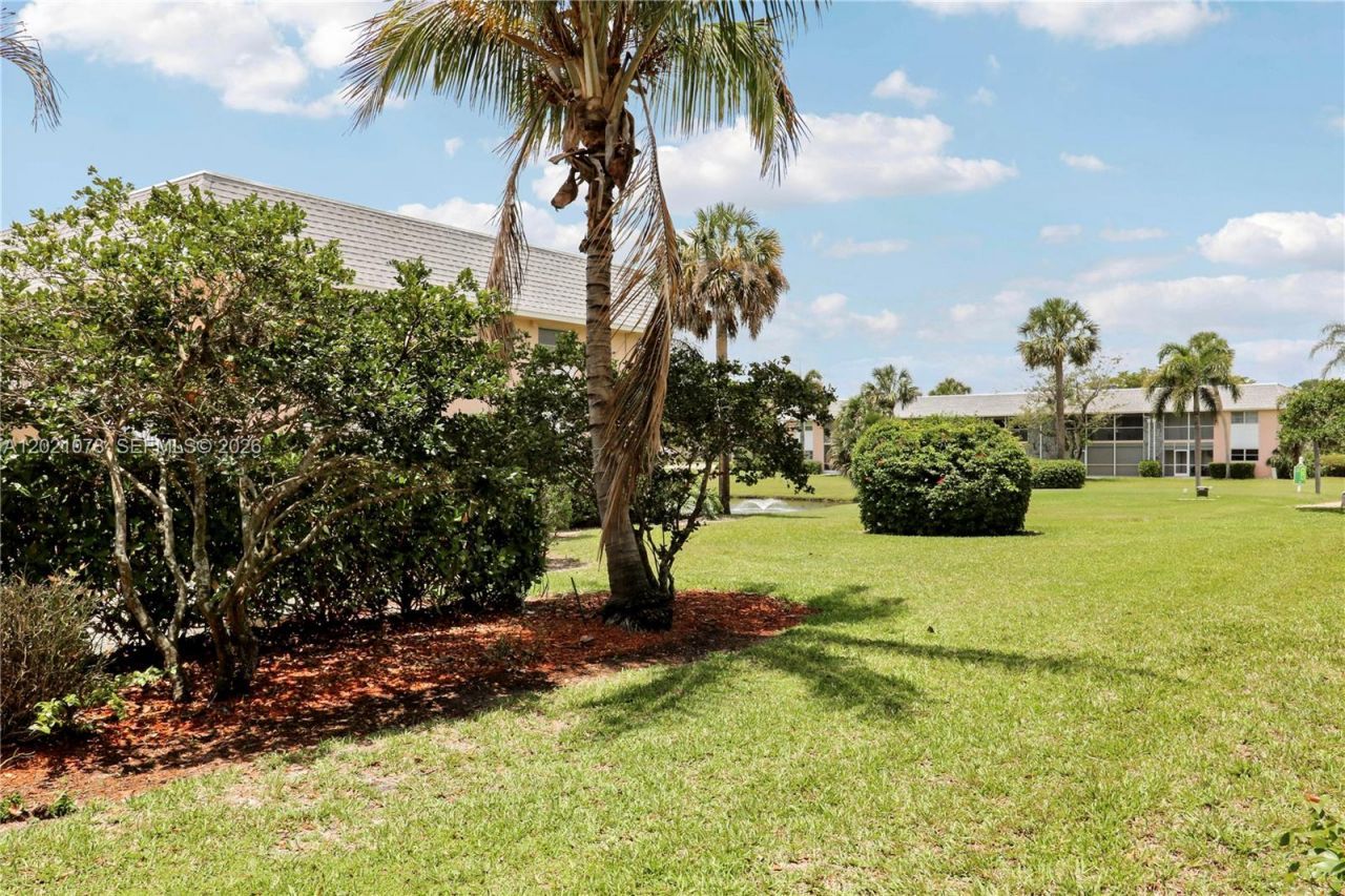 18081 SE Country Club Dr , Unit 13-121, Jupiter, FL 33469 Photo