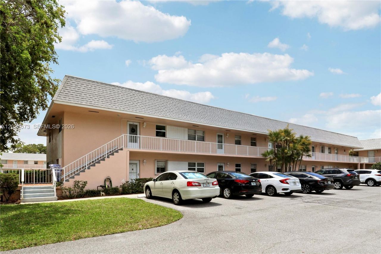 18081 SE Country Club Dr , Unit 13-121, Jupiter, FL 33469 Photo