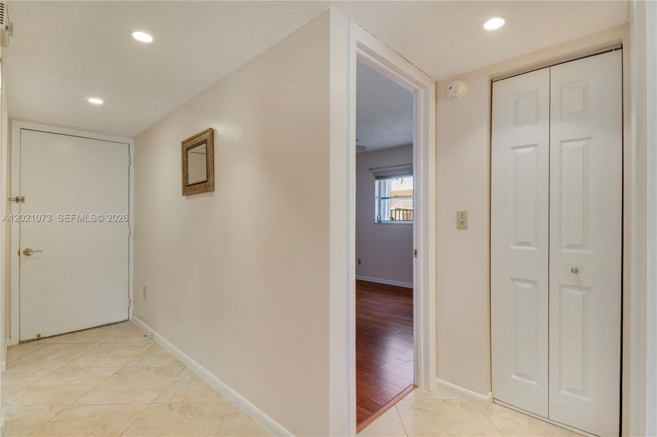 18081 SE Country Club Dr , Unit 13-121, Jupiter, FL 33469 Photo