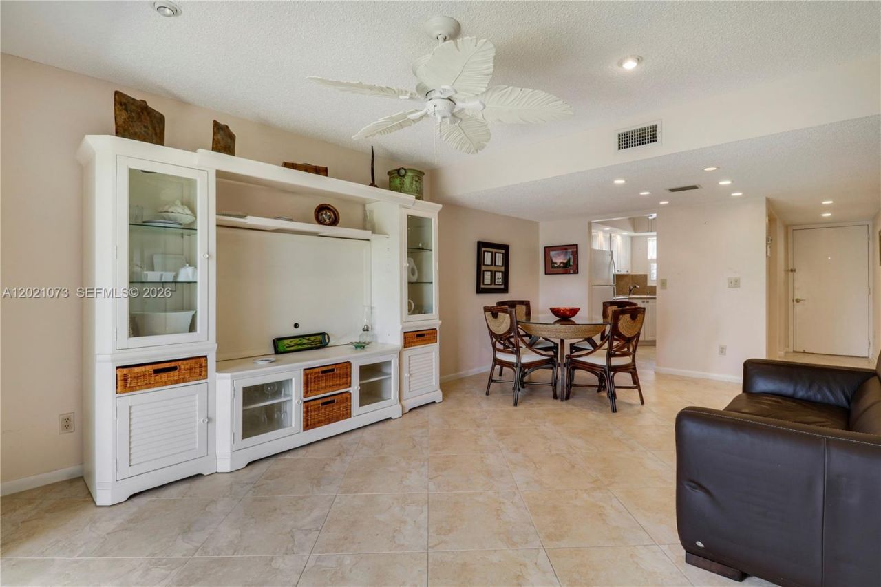 18081 SE Country Club Dr , Unit 13-121, Jupiter, FL 33469 Photo