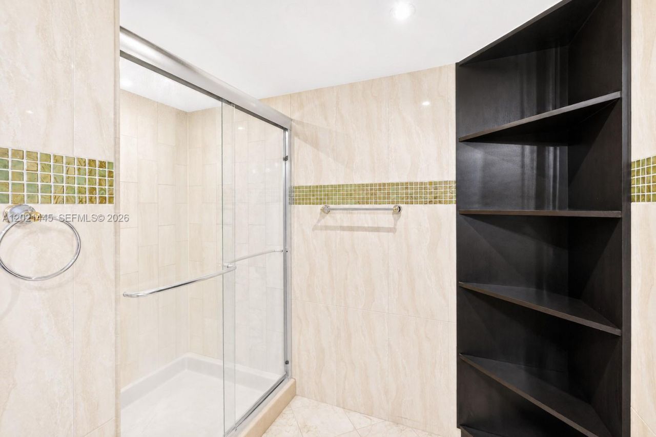 1717 N Bayshore Dr, Unit A-1437, Miami, FL 33132 Photo